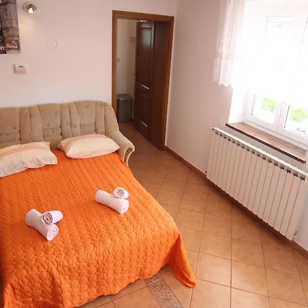Holiday home Holiday House Bilic 211 *