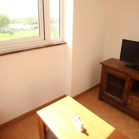Holiday House Bilic 211 Golas